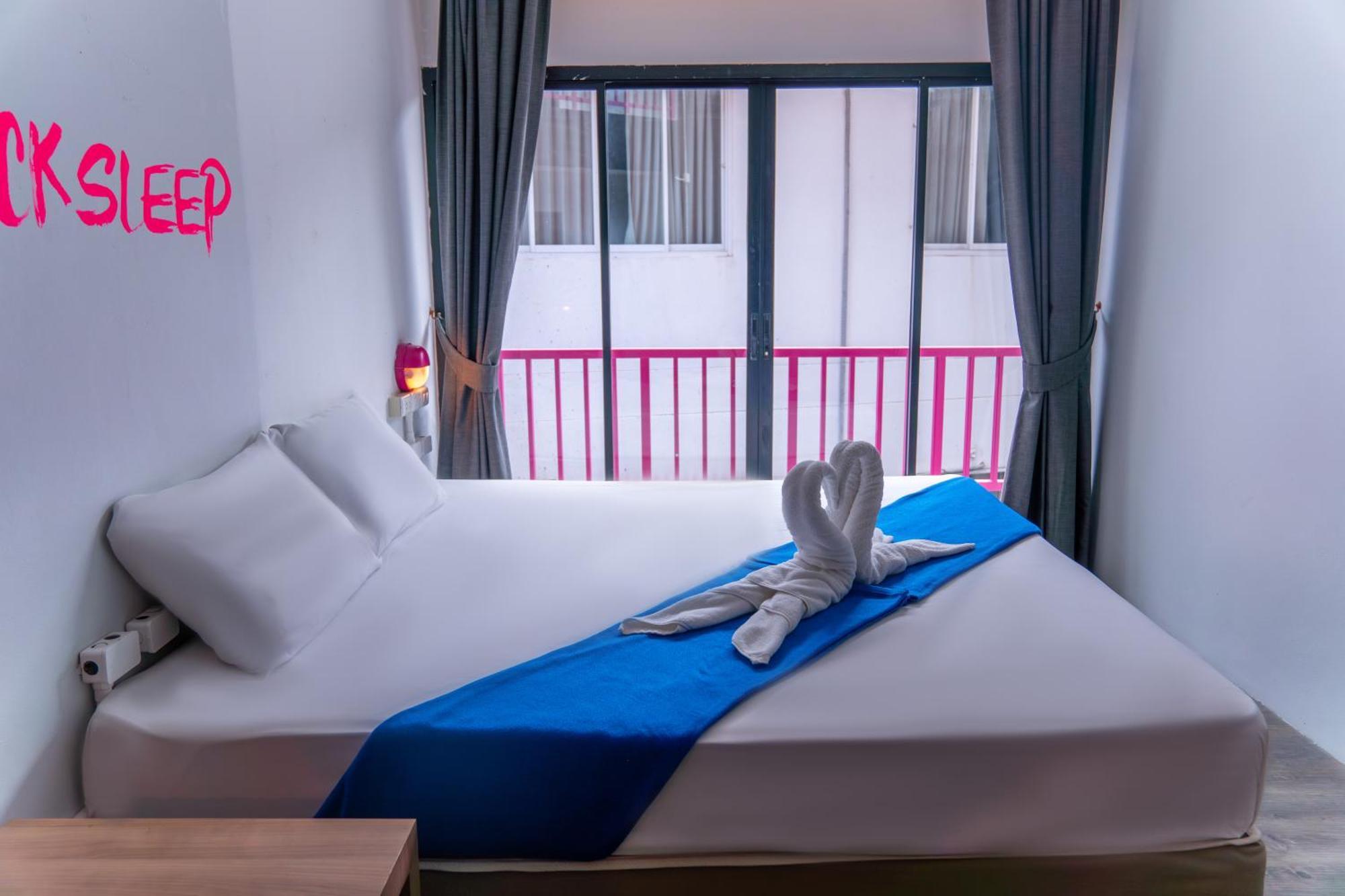 Slumber Surf Phuket Kata Pansiyon Dış mekan fotoğraf